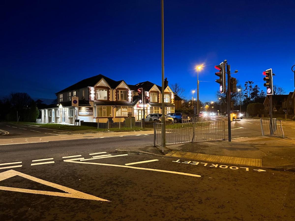 Acorn Lodge Hotel Gatwick & Parking Horley Zewnętrze zdjęcie